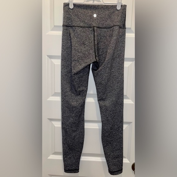 Lululemon black heathered Wunder Under high rise tight 28” sz 8 - Picture 2 of 3
